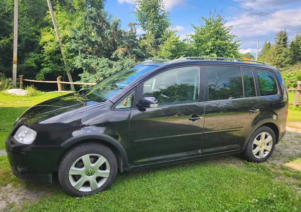 Volkswagen Touran cena 9900 przebieg: 255000, rok produkcji 2004 z Urzędów małe 154